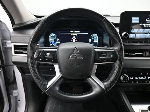Used 2024 Mitsubishi Outlander SEL FWD image 12