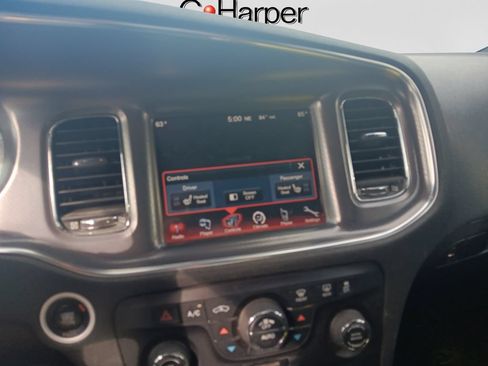 Used 2014 Dodge Charger SXT RWD image 14