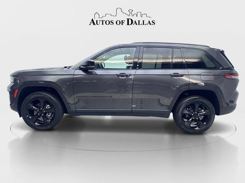 Used 2023 Jeep Grand Cherokee Altitude AWD/4WD image 5