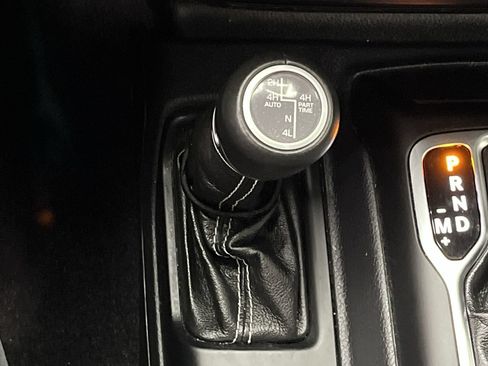 Used 2023 Jeep Wrangler Unlimited Sahara w/ Cold Weather Group AWD/4WD image 15