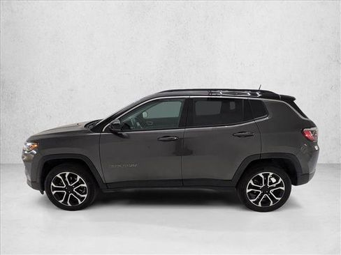 Used 2022 Jeep Compass Limited image 9