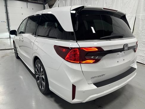 Used 2025 Honda Odyssey Elite image 5