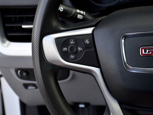 Used 2023 GMC Terrain SLE w/ Driver Convenience Package image 20