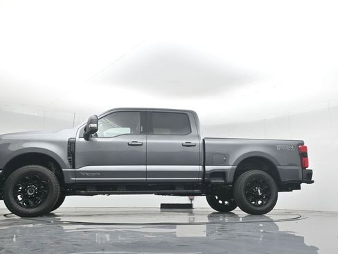 New 2026 Ford F250 Lariat w/ Black Appearance Package image 43