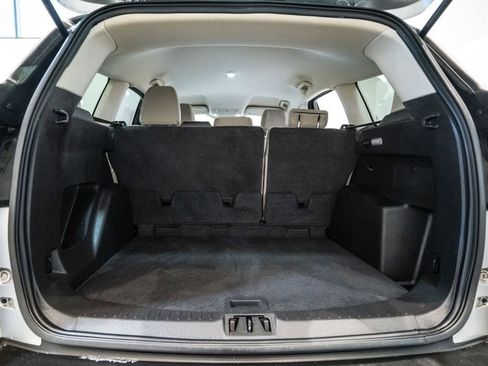 Used 2017 Ford Escape SE w/ Equipment Group 201A image 31