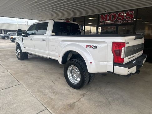 Used 2018 Ford F450 Limited image 6