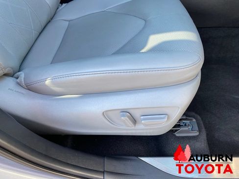 Used 2023 Toyota Highlander Platinum AWD/4WD image 20