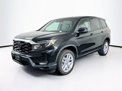 Used 2025 Honda Passport EX-L image 3