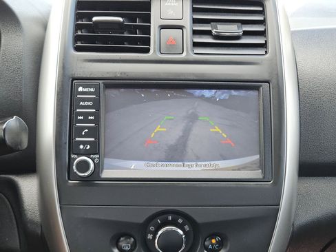 Used 2019 Nissan Versa SV FWD image 18