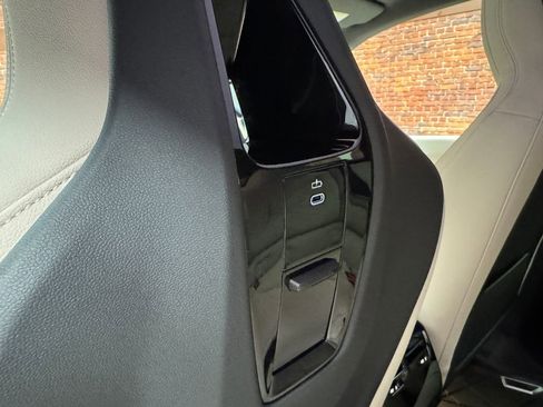 New 2026 BMW iX xDrive45 w/ Premium Package image 23
