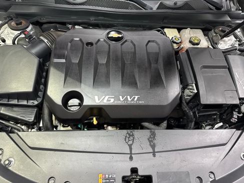 Used 2015 Chevrolet Impala LT w/ Convenience Package FWD image 8