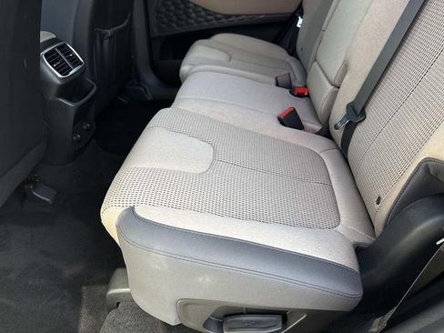 Used 2020 Hyundai Santa Fe SE image 14