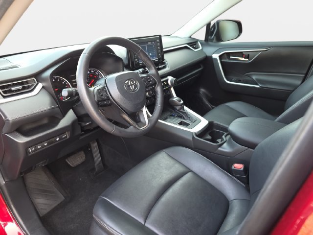 Certified 2021 Toyota RAV4 XLE Premium AWD/4WD image 14