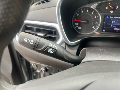 Used 2023 Chevrolet Equinox LT FWD image 12