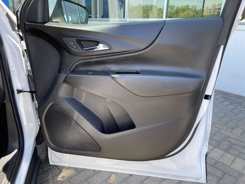 Used 2024 Chevrolet Equinox LT FWD image 31