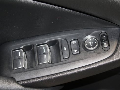 Used 2022 Honda Accord Sport image 9