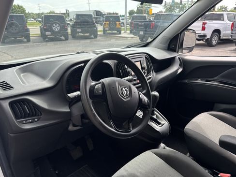 Used 2018 RAM ProMaster City Tradesman FWD image 5