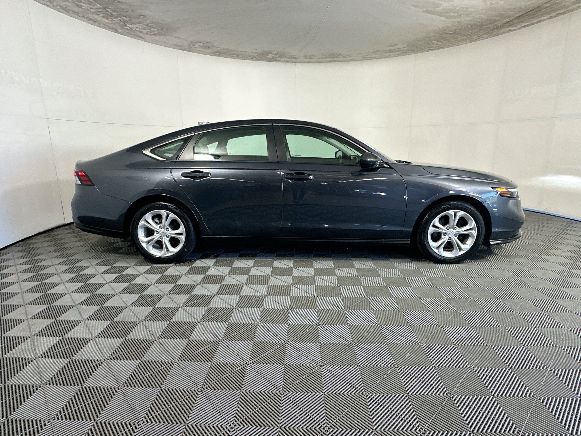 Used 2024 Honda Accord LX image 2