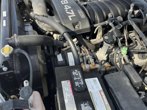 Used 2005 Toyota Sequoia SR5 image 10