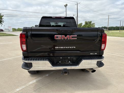 Used 2022 GMC Sierra 2500 SLE w/ SLE Convenience Package AWD/4WD image 4