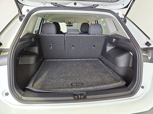 Certified 2025 Volkswagen Tiguan S FWD image 12