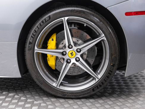 Used 2013 Ferrari 458 Spider RWD image 53
