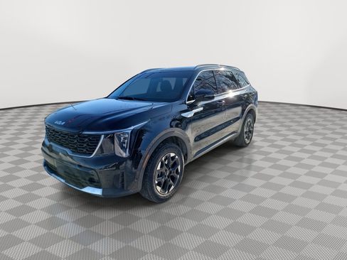 Used 2024 Kia Sorento S w/ Panoramic Sunroof Package image 4