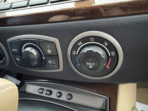 Used 2003 BMW Z4 2.5i image 32