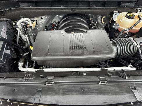 Used 2023 GMC Yukon SLT AWD/4WD image 33