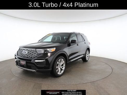 Used 2022 Ford Explorer Platinum w/ Equipment Group 601A image 2