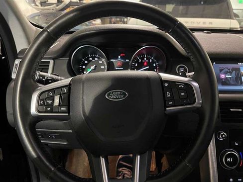 Used 2018 Land Rover Discovery Sport SE image 14