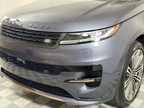 New 2025 Land Rover Range Rover Sport Dynamic SE image 9