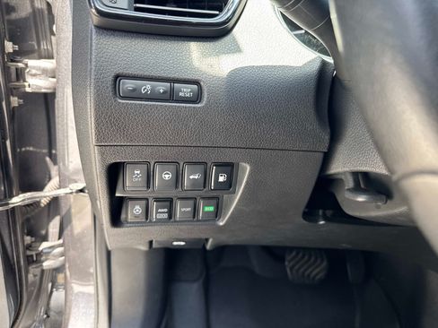 Used 2019 Nissan Rogue SL AWD/4WD image 32