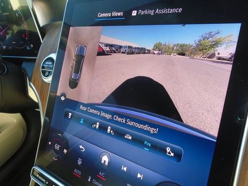 Used 2023 Mercedes-Benz GLC 300 4MATIC image 29