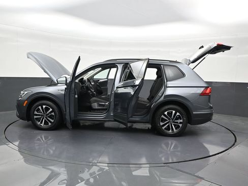 Used 2023 Volkswagen Tiguan S image 34