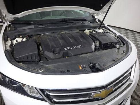 Used 2015 Chevrolet Impala LT FWD image 14