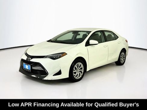 Used 2018 Toyota Corolla LE FWD image 3