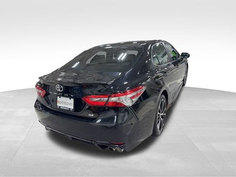 Used 2018 Toyota Camry SE w/ Moonroof Package image 27