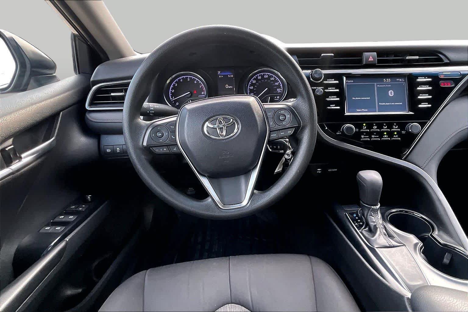 Used 2019 Toyota Camry LE FWD image 6