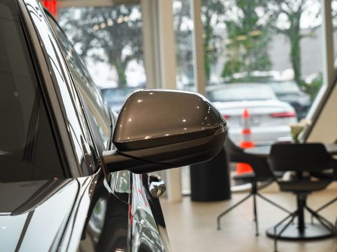 New 2025 Audi Q8 Premium Plus image 22