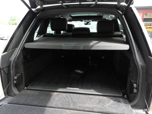 Used 2018 Land Rover Range Rover HSE AWD/4WD image 12