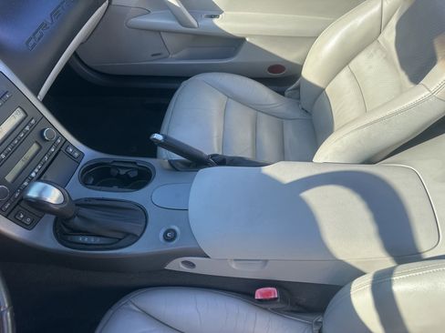 Used 2006 Chevrolet Corvette Base w/ Preferred Equipment Group image 19