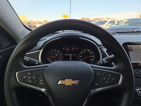 Used 2024 Chevrolet Malibu LT image 19