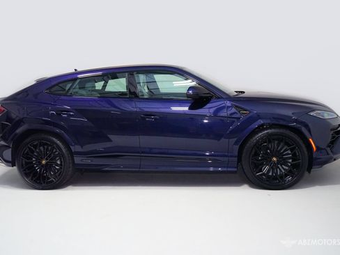 Used 2025 Lamborghini Urus SE AWD/4WD image 4