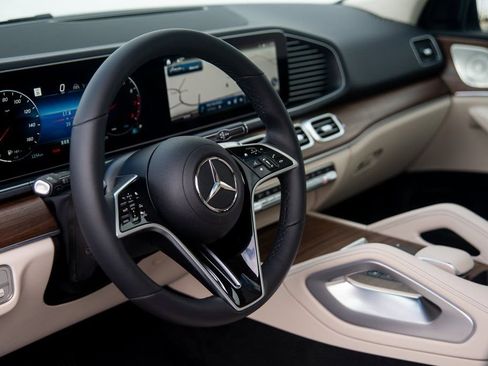Certified 2025 Mercedes-Benz GLE 350 4MATIC image 31