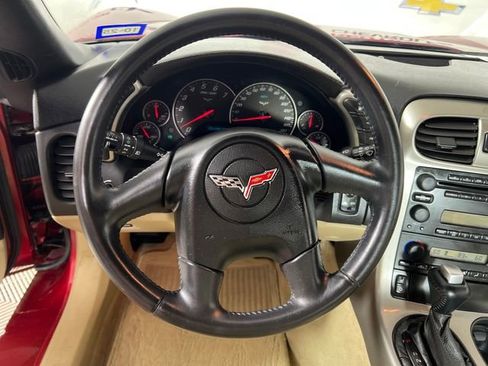Used 2005 Chevrolet Corvette Coupe w/ Preferred Equipment Group RWD image 15
