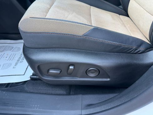 Used 2025 Chevrolet Equinox ACTIV w/ Safety and Technology Package image 12