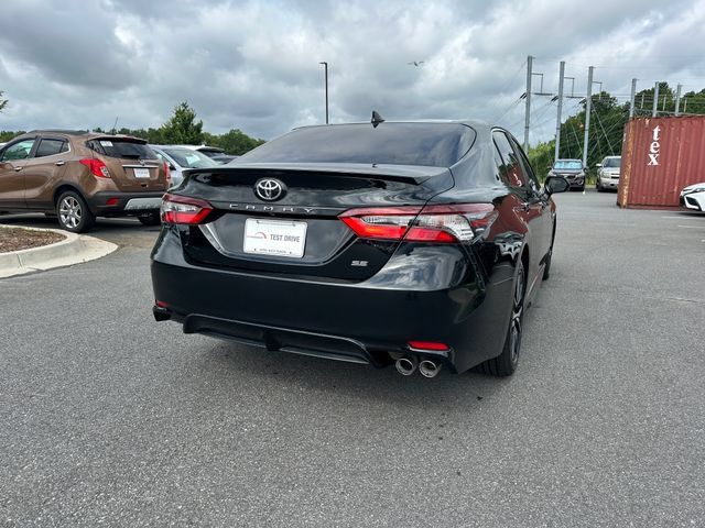 Used 2021 Toyota Camry SE FWD image 5