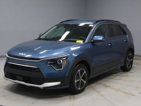 Used 2025 Kia Niro EX FWD image 7