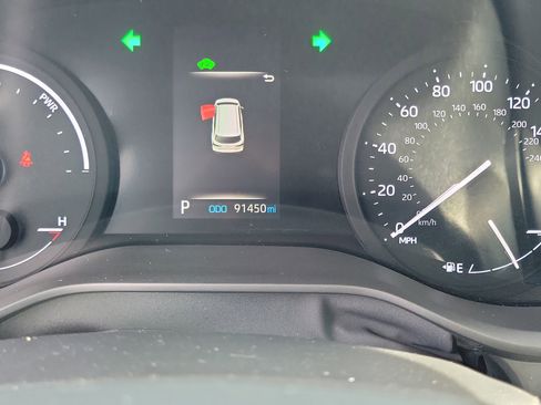 Used 2022 Toyota Sienna XLE image 25